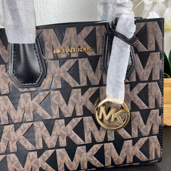 Michael Kors Bags Michael Kors Mercer Md Messenger Bag Poshmark